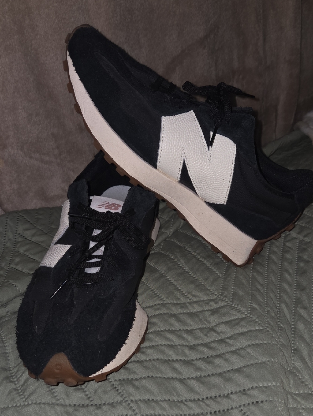New Balance Women's 327 Size 11